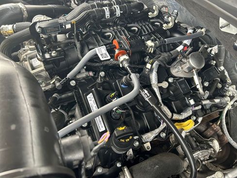 Used 2025 Ford Expedition Active AWD/4WD image 30