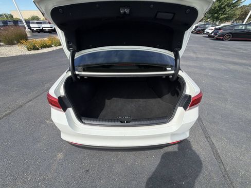 Used 2016 Kia Optima LX FWD image 23