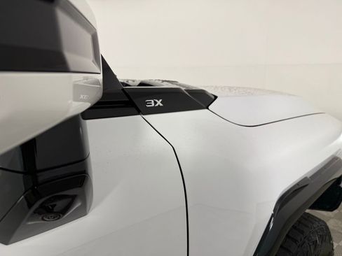 New 2025 GMC Hummer EV 3X w/ Extreme Off-Road Package image 32