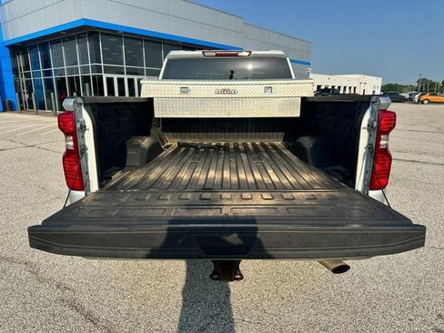 Used 2022 Chevrolet Silverado 2500 LT w/ Convenience Package AWD/4WD image 5