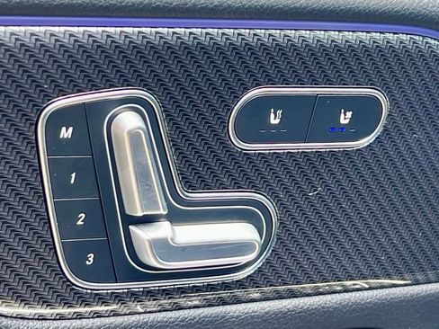 Certified 2022 Mercedes-Benz GLB 250 4MATIC image 39