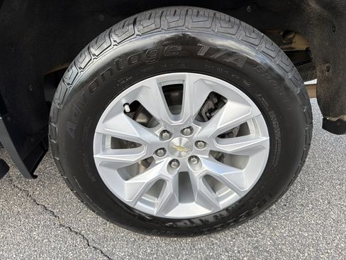 Used 2019 Chevrolet Silverado 1500 Custom w/ Custom Max Trailering Package AWD/4WD image 29