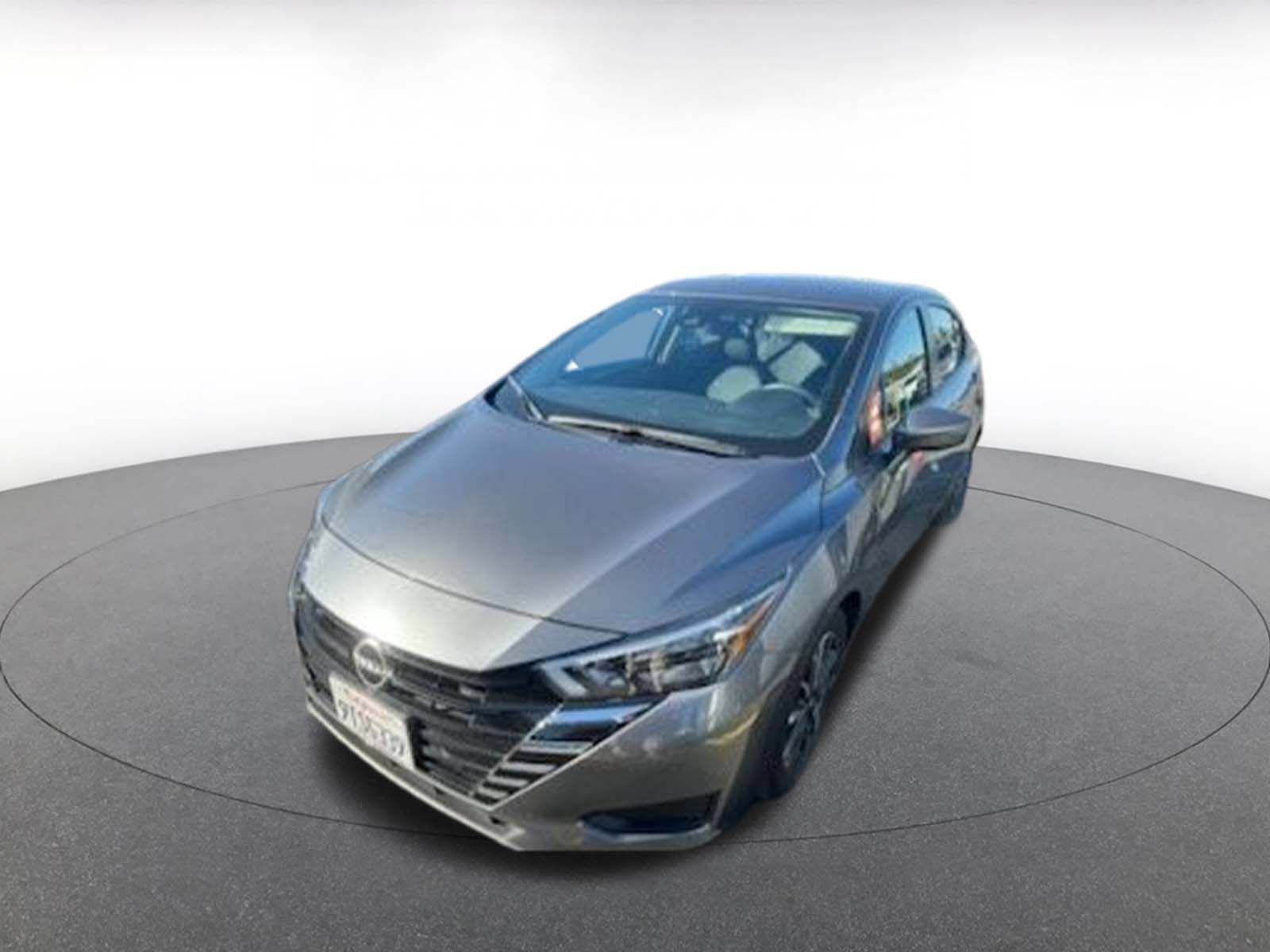 Used 2025 Nissan Versa SV FWD image 2