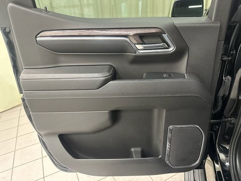 Certified 2024 Chevrolet Silverado 1500 LTZ w/ LTZ Convenience Package II image 39