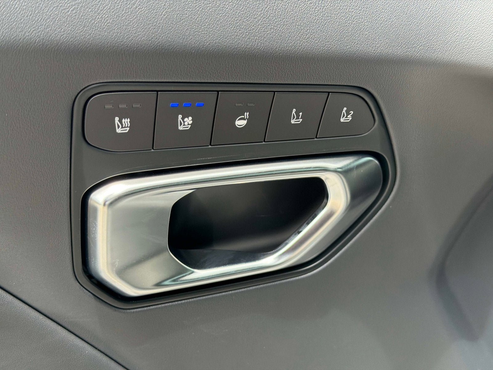 New 2026 Kia K4 GT-Line w/ GT-Line Premium Package FWD image 16
