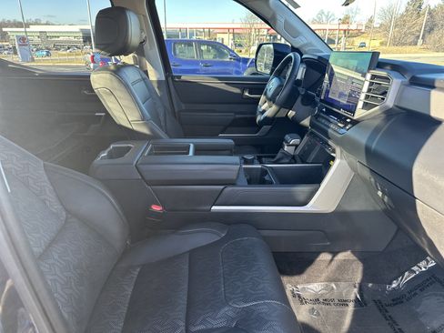 Used 2022 Toyota Tundra Limited image 35
