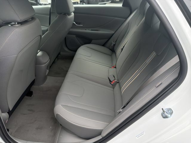 New 2026 Hyundai Elantra Hybrid FWD image 22