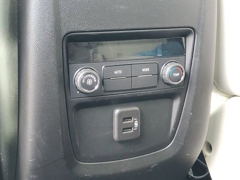 Used 2023 Buick Enclave Essence w/ Experience Buick Package FWD image 27
