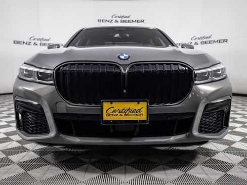 Used 2022 BMW 750i xDrive w/ M Sport Package image 7
