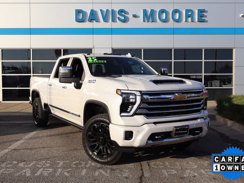 Used 2025 Chevrolet Silverado 2500 High Country w/ High Country Premium Package image 2