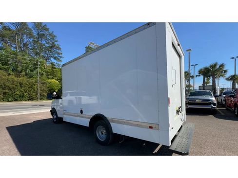 New 2024 Chevrolet Express 3500 Work Van w/ Power Convenience Package image 4