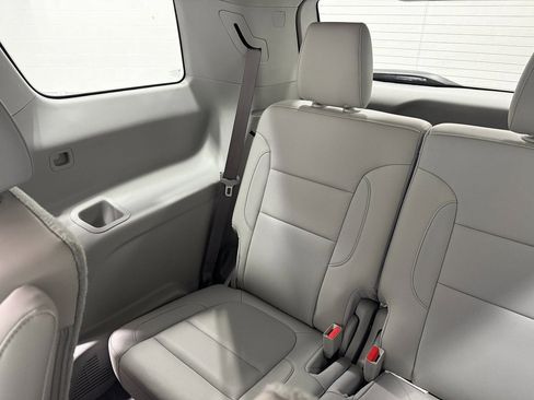 Used 2020 GMC Acadia SLT w/ LPO, Cargo Package image 36