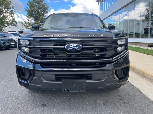 Certified 2025 Ford Expedition Max Active AWD/4WD image 2