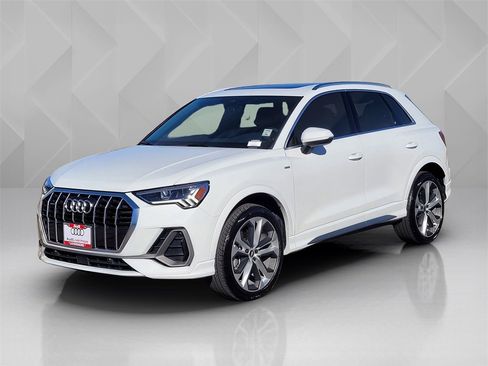 Used 2021 Audi Q3 2.0T Premium Plus w/ Premium Plus Package image 1