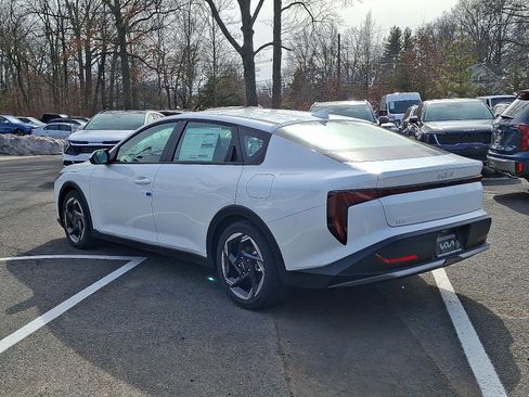 New 2025 Kia K4 EX image 3
