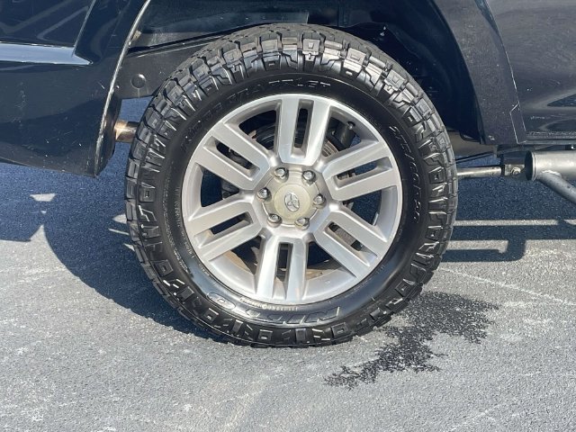 Used 2016 Toyota 4Runner Limited AWD/4WD image 9