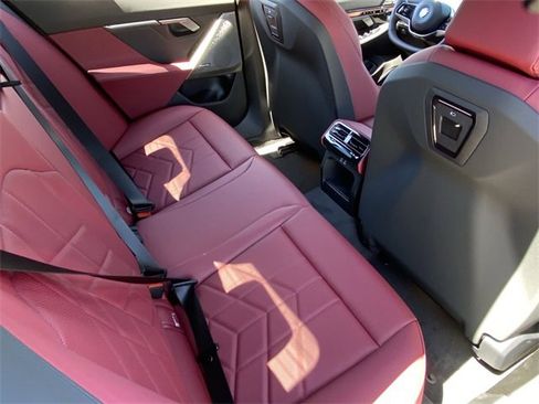 New 2026 BMW i5 eDrive40 image 14