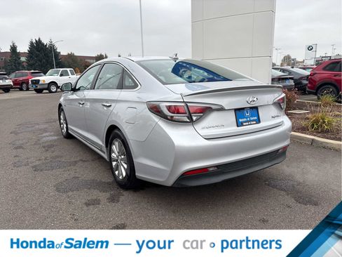 Used 2017 Hyundai Sonata SE image 4
