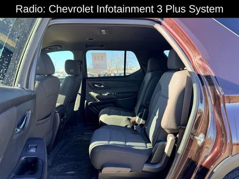 Used 2023 Chevrolet Traverse LT image 8