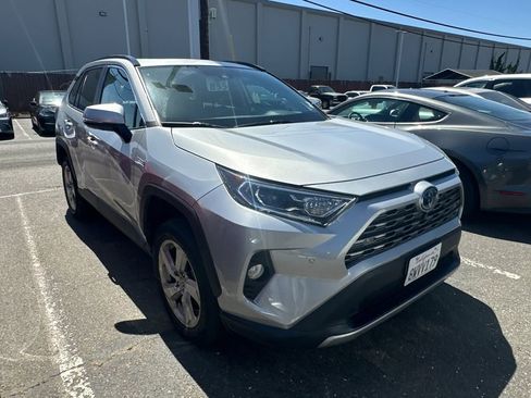 Used 2021 Toyota RAV4 Limited AWD/4WD image 2