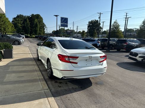 Used 2018 Honda Accord EX image 4