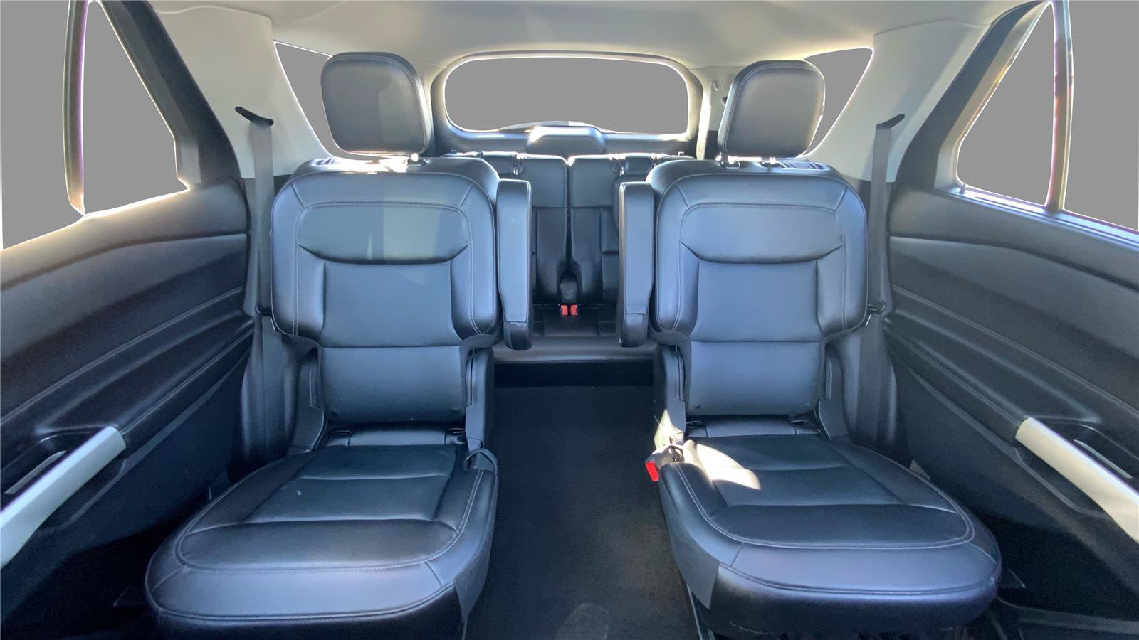 Used 2022 Ford Explorer Limited AWD/4WD image 14