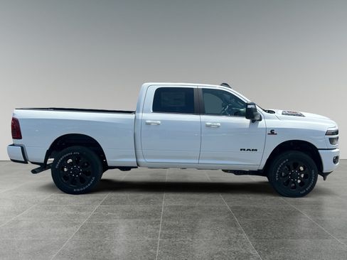 New 2026 RAM 2500 Laramie AWD/4WD image 6