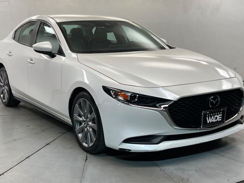 Used 2020 MAZDA MAZDA3 Sedan w/ Select Package FWD image 8