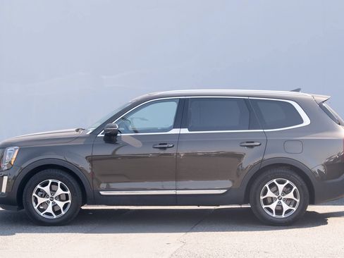 Used 2022 Kia Telluride EX w/ Towing Package AWD/4WD image 32