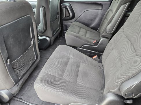 Used 2020 Dodge Grand Caravan SE FWD image 13