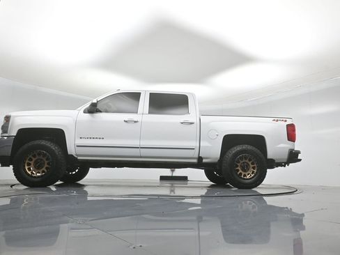 Used 2018 Chevrolet Silverado 1500 LTZ AWD/4WD image 7