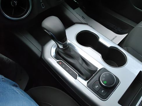 Used 2022 Chevrolet Blazer LT AWD/4WD image 14