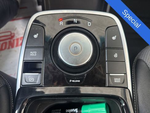 Used 2020 Kia Niro EX w/ Cold Weather Package image 16