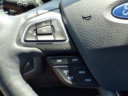 Used 2018 Ford Escape Titanium AWD/4WD image 25