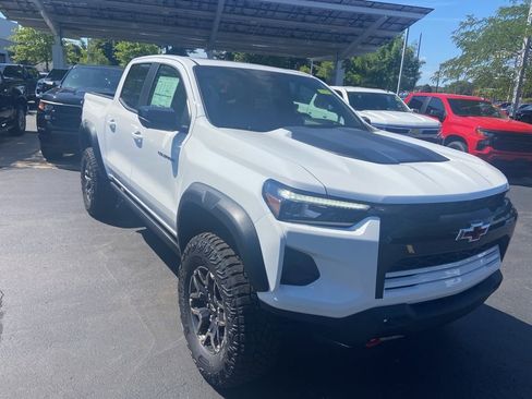 New 2025 Chevrolet Colorado ZR2 w/ Technology Package image 1
