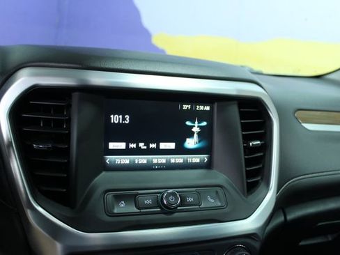 Used 2017 GMC Acadia SLE image 17