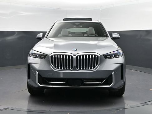 New 2026 BMW X5 sDrive40i image 10