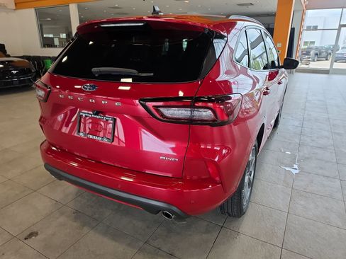 Used 2024 Ford Escape ST-Line w/ Tech Pack #1 AWD/4WD image 8
