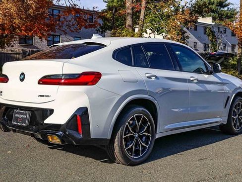 Used 2023 BMW X4 xDrive30i w/ M Sport Package image 6