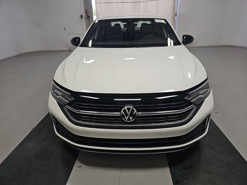 Used 2024 Volkswagen Jetta Sport FWD image 2