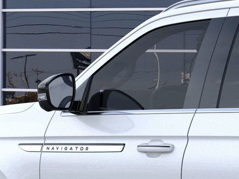 New 2026 Lincoln Navigator Reserve AWD/4WD image 20