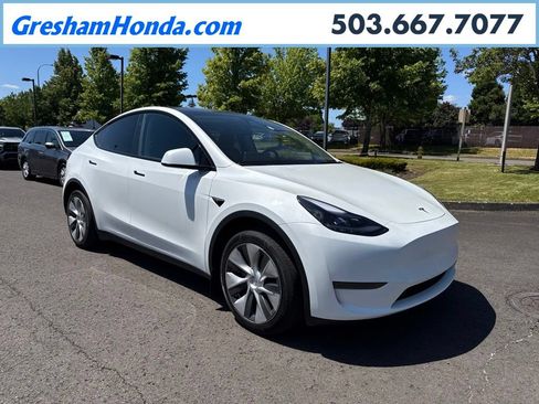 Used 2024 Tesla Model Y Long Range RWD image 1