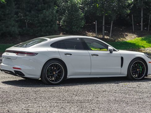 Used 2022 Porsche Panamera w/ Premium Package image 9