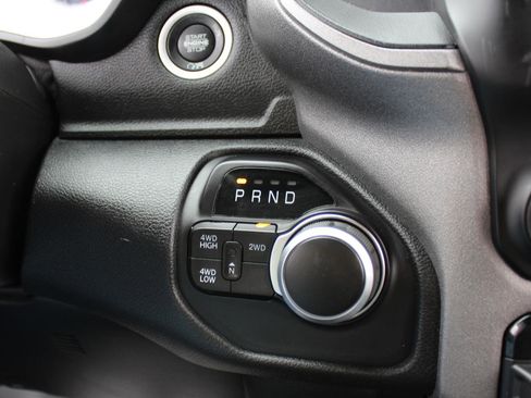 Used 2024 RAM 3500 Tradesman w/ Chrome Appearance Group image 31