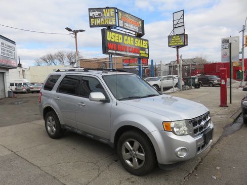 Used 2011 Ford Escape Limited w/ 302A Rapid Spec Order Code image 3
