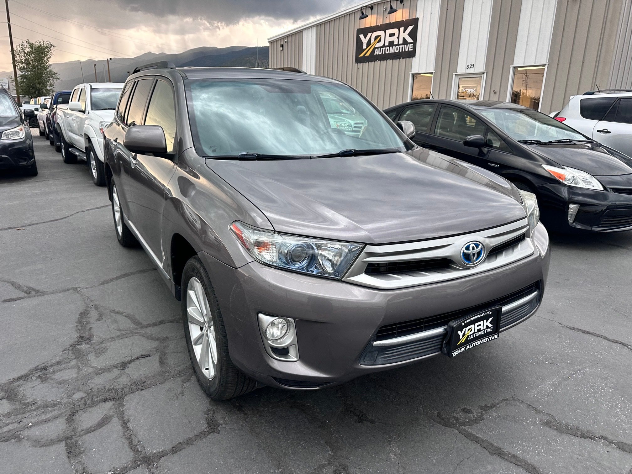 Used 2012 Toyota Highlander Limited AWD/4WD image 1