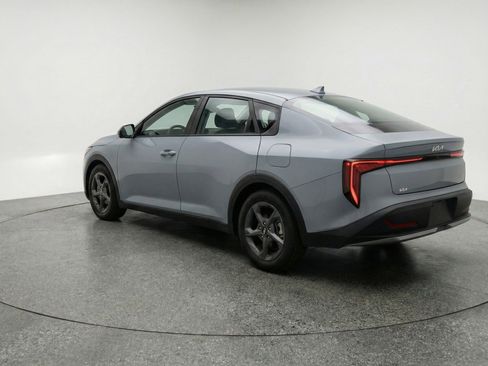 Used 2025 Kia K4 FWD image 6