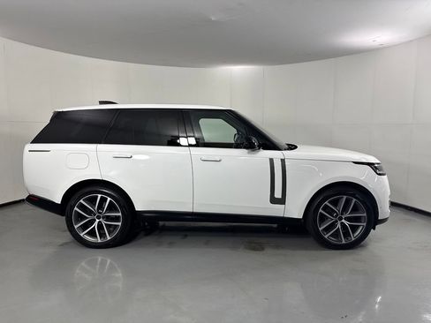 Used 2023 Land Rover Range Rover SE AWD/4WD image 5