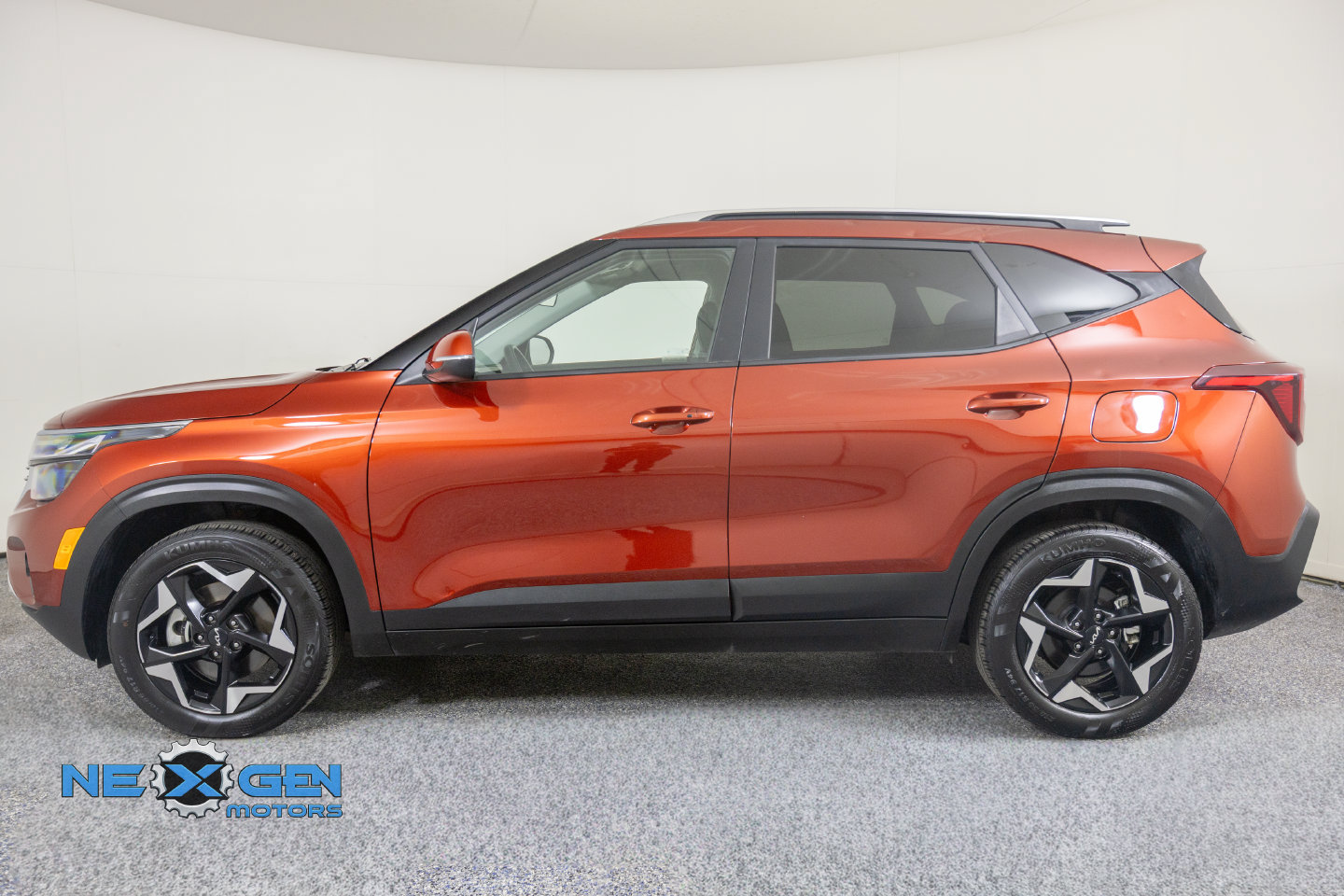 Used 2025 Kia Seltos S AWD/4WD image 26