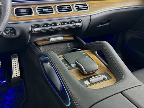 Certified 2025 Mercedes-Benz GLS 450 4MATIC image 6